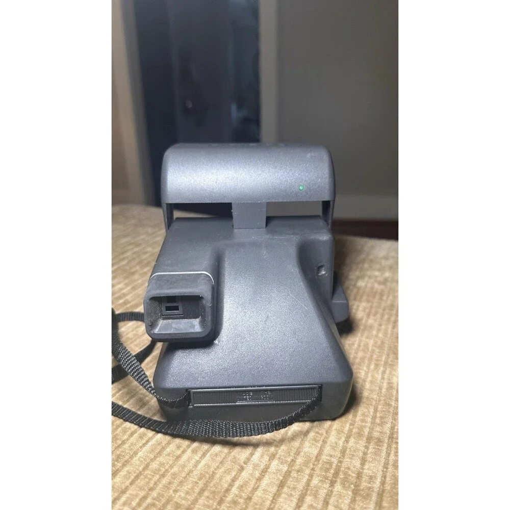Vintage Polaroid OneStep 600 Film Instant Camera